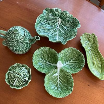 Bordallo Cabbage Leaf Bowl & Veggie Friends