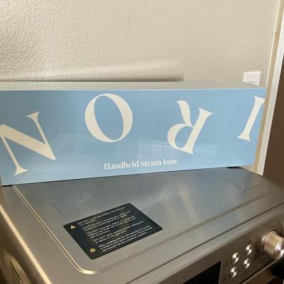NIB Nori Handheld Steam Iron