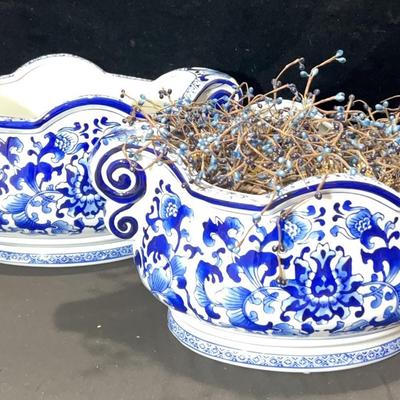2 Bombay Porcelain Containers