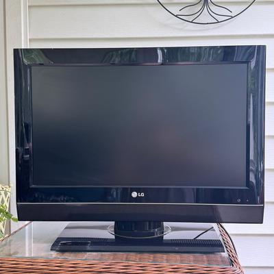 26” LG TV