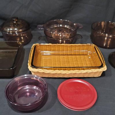 Vintage Pyrex & Vision Corning Cookware Collection