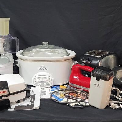 Kitchen Appliances & Small Electrics Collection, featuring Crock-Pots, Sunbeam Toaster & Snackster