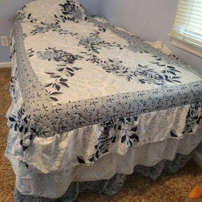 Twin Bed with Mattress, Box Spring, Metal Frame & Linens