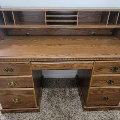 Roll-Top Style Desk with Hutch