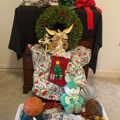 Holiday Decor Collection Featuring 1980 Enesco Santa’s Village Music Box