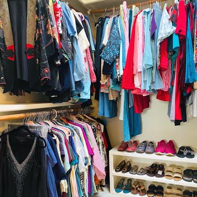 Women’s Master Closet