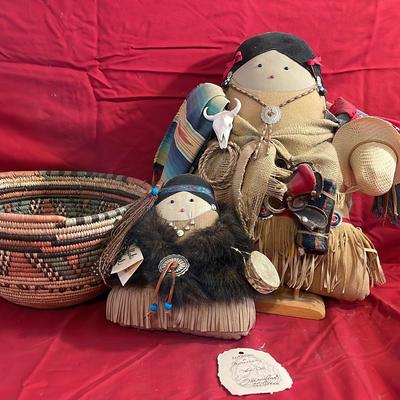 Navajo Winidoll And Basket 