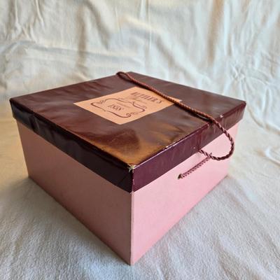 Vintage Hutzler's Baltimore Hat Box