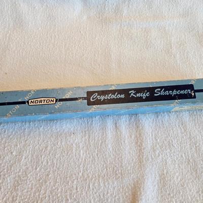 Vintage Norton Crystolon Knife Sharpener 