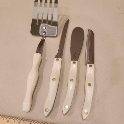 4 Vintage Cutco White Handle Utensils - Spatula, Knives, Spreader