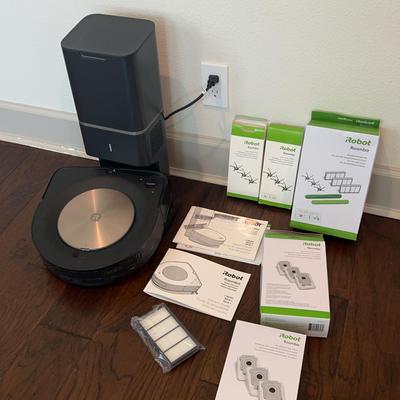 iRobot Roomba s9+ Self Emptying Robot Vacuum + Extra Bags And Cover Brushes