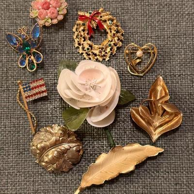Collection Of Unmarked Gold Tone Brooches