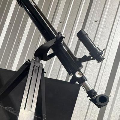 Tasco Refractor Telescope with Tripod & Eyepieces