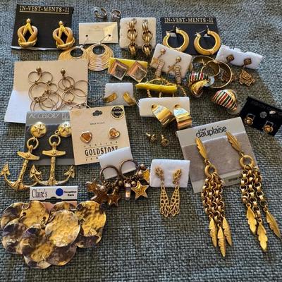 Gold Tone Costume Jewelry Earring Lot