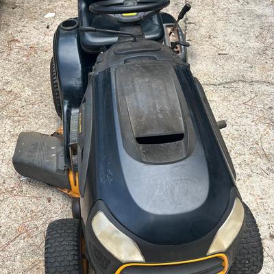 Poulan Pro Riding Lawnmower (different pick up location in Dothan)