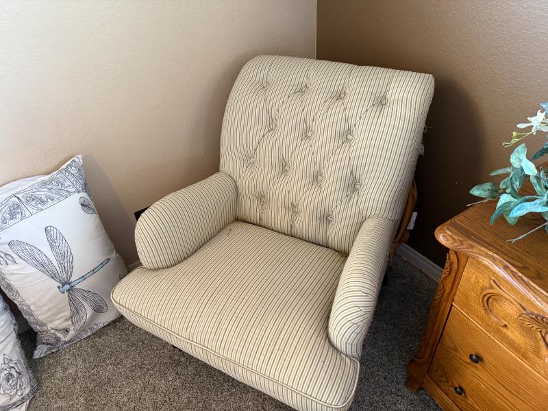 Sale Photo Thumbnail #236