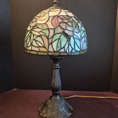 Vintage Tiffany Style Table Lamp - 9" Diameter x 18" Tall