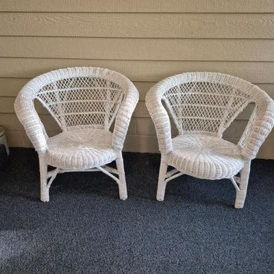 Vintage White Wicker Pair of Chairs