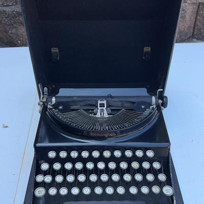 Vintage Remington Typewriter