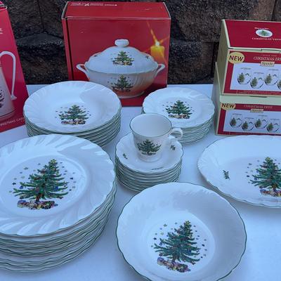 Nikko Holiday Collection Dishware Set