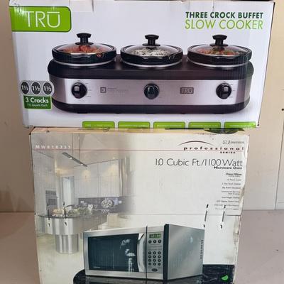 Emerson Electric Microwave & TRu Three Crock Slow Cooker -NEW 