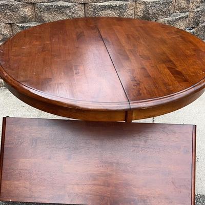 Classic Round Dining Table & Leaf