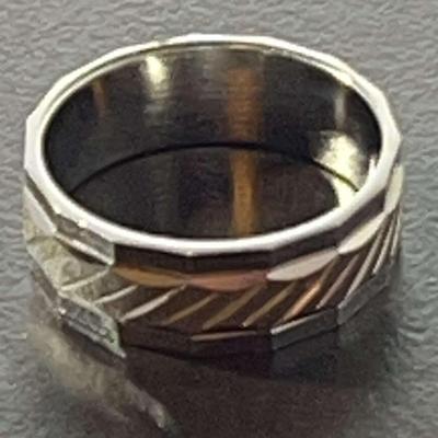 14k White Gold Men’s Ring
