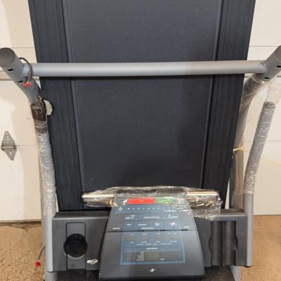 NordicTrack EXP 1,000XL Treadmill 