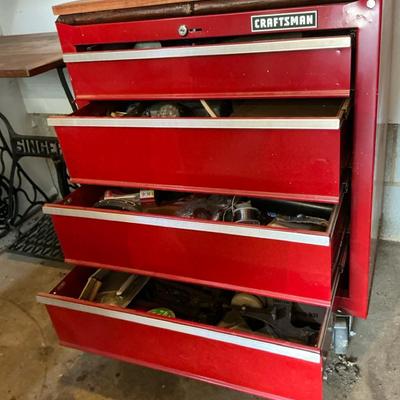 Craftsman rolling Tool chest Filled 