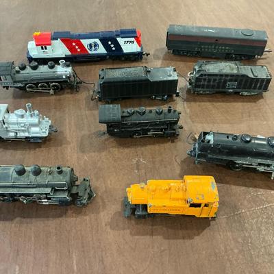 HO Scale Trains No Boxes