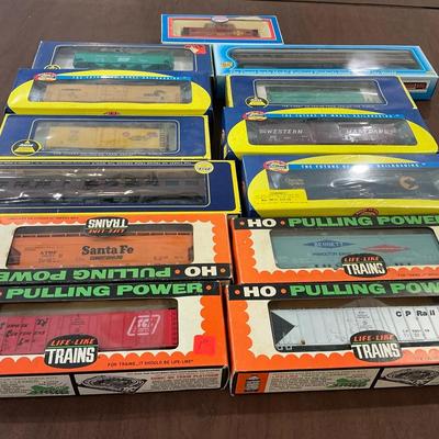 AHM, Athenn,and Pulling Power Train Selection Ho Scale 