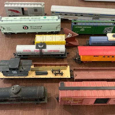 HO Scale Trains Including Rolling Rock Series 