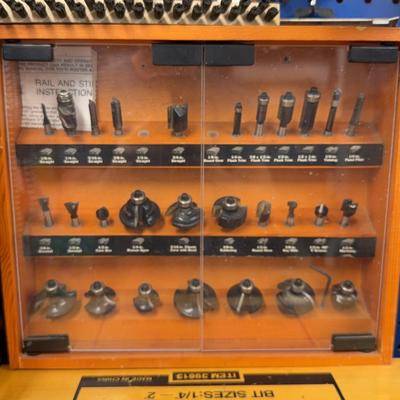 Lot 511: Bosch RA1171 Benchtop Router Table with Accessories