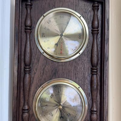 Lot 505: Vintage Wall-Mount Thermometer & Barometer Set – Eagle Finial