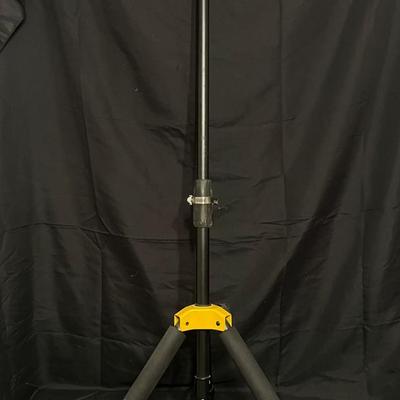 Lot 357: Auto Locking Guitar Stand