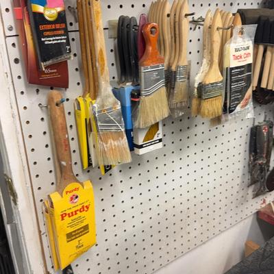 Lot 521: Paintbrushes