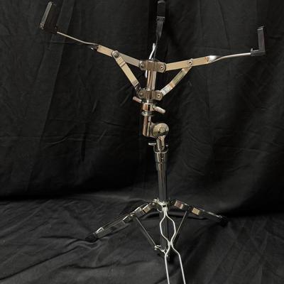 Lot 473: Adjustable Chrome Snare Drum Stand with Rubber Grips