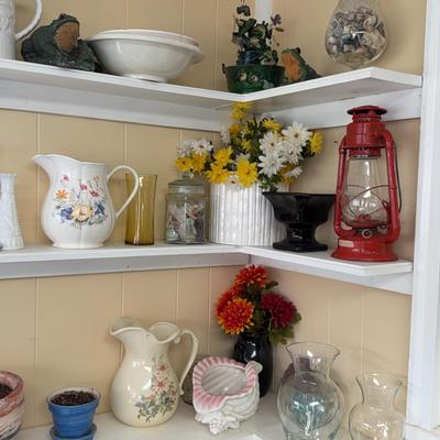 Lot 504: Random Pitchers, Frogs, and More