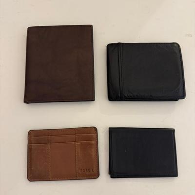 Lot 226: Men’s Leather Wallets 