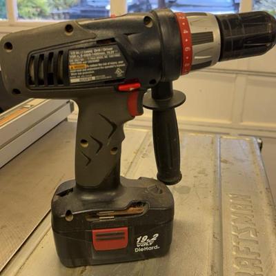 Lot 523: craftsman 19.2 V Die Hard Hand Drill