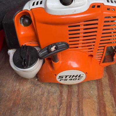 Lot 516: Stihl FS 40C Trimmer
