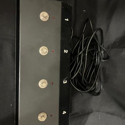 Lot 328: Marshall 4-Button Footswitch – Compatible with JMP-1 Preamp