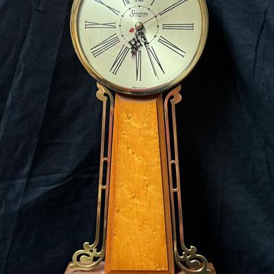 Lot 418: Vintage Sessions Banjo-Style Electric Wall Clock with Eagle Finial – Working