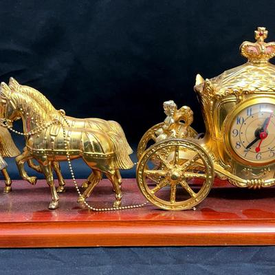Corp 4-Horse and Carriage Gold-Tone Clock