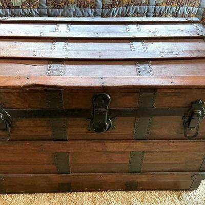Steamer Trunk Wood with Flat Top
