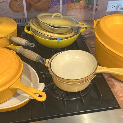 Vintage Enamel Cookware - Creuset, Descoware, Doufeu