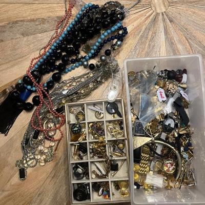 Sale Photo Thumbnail #48