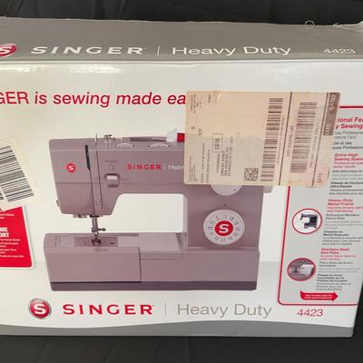 Singer Heavy Duty 4423 Sewing Machine
