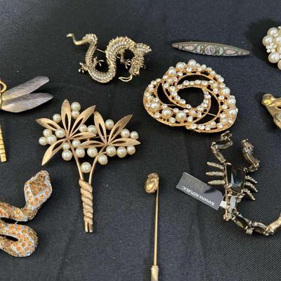 Costume Brooch & Pin Lot – Animal, Pearl & Rhinestone Designs | 10 Pieces