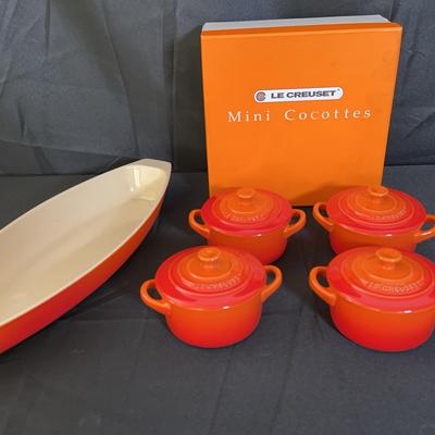 Le Creuset Flame Stoneware Oval Boat Dish 35cm & Set of 4 Mini Cocottes with Box